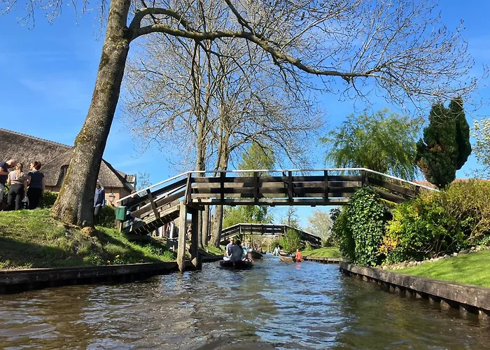 Oasis Holiday Home In Giethoorn Next To Canal, Boat Extra
